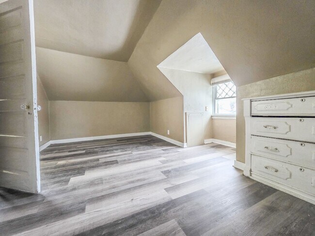 Building Photo - 861 Howard St