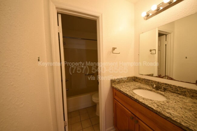 Building Photo - 701 Nottaway Dr