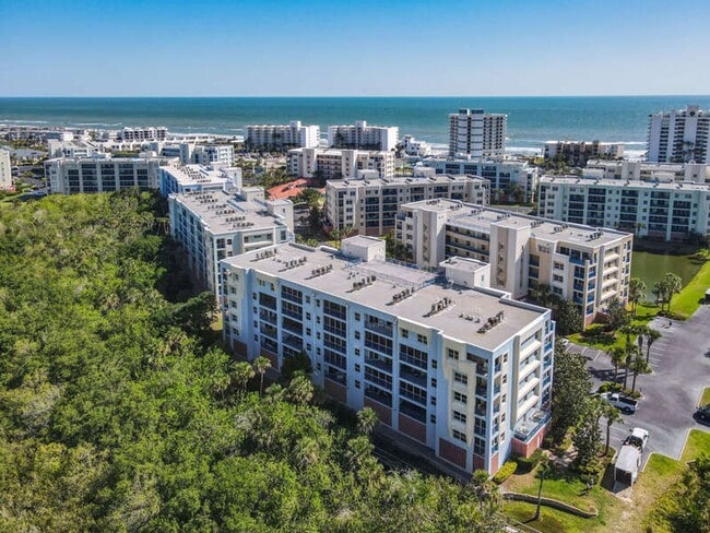 Building Photo - Beautiful Ocean Walk Condo