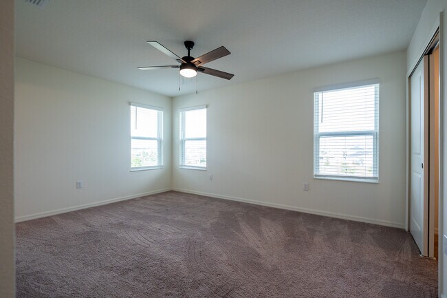 Building Photo - 757 Stoney Pointe Cir
