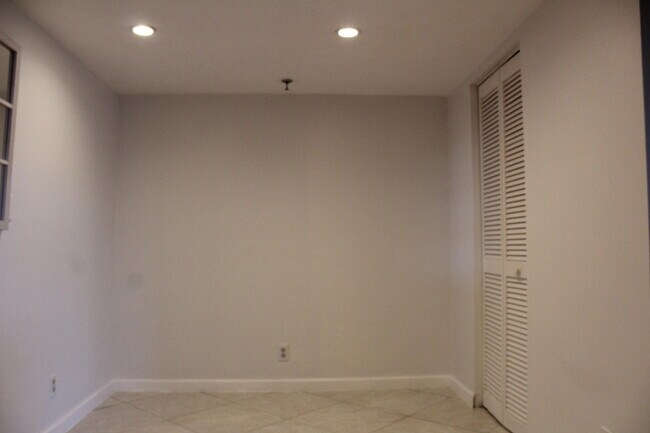 Building Photo - 6372 La Costa Dr