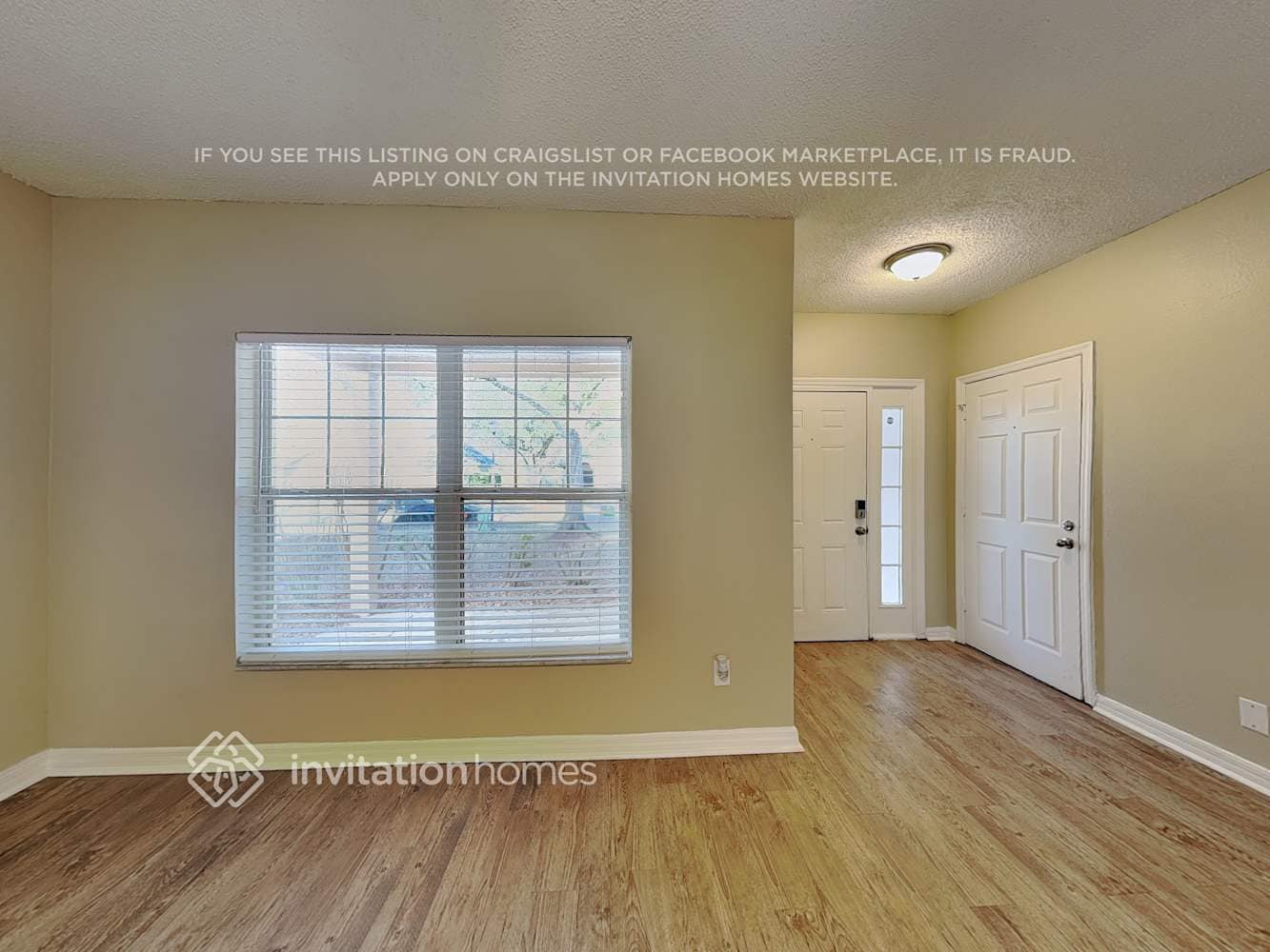 Building Photo - 4204 Forest Island Dr