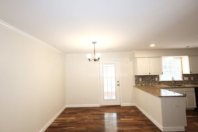 Building Photo - 9713 Pampas Dr