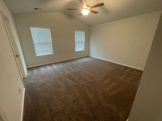 Building Photo - 3 bedroom home in Lexington area!