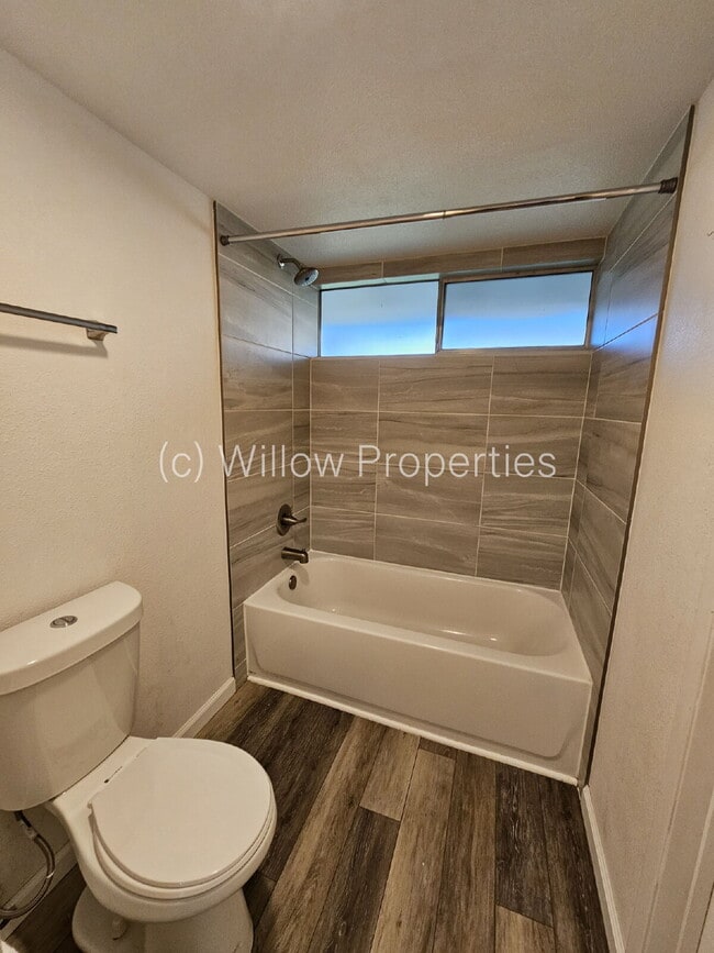 Building Photo - 3 bedroom rambler in Steilacoom