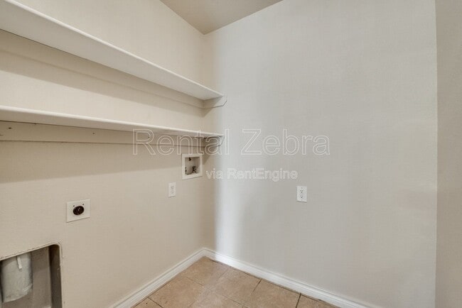 Building Photo - 4216 Summersweet Ln