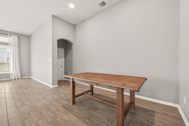 Building Photo - 18507 Sleeping Bear Wy