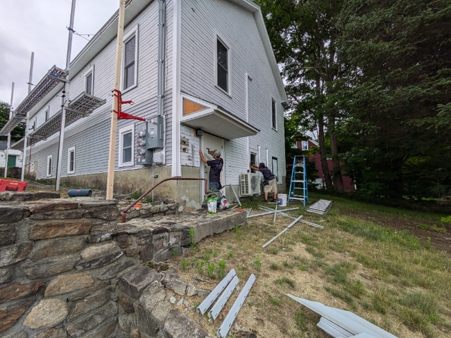 Building Photo - 17 Hill Ave