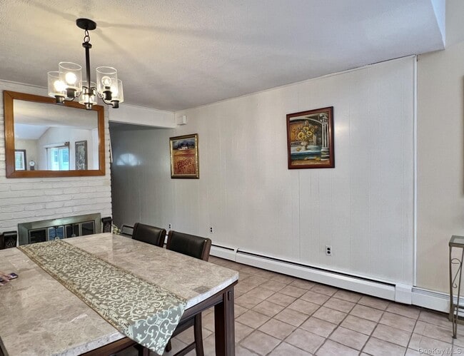 Building Photo - 7 7th St