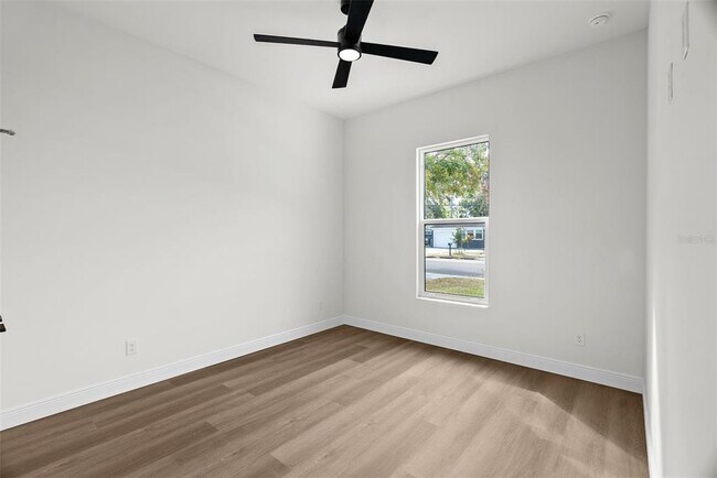 Building Photo - 4009 W Euclid Ave