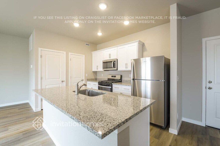 Building Photo - 7410 Green River Ave