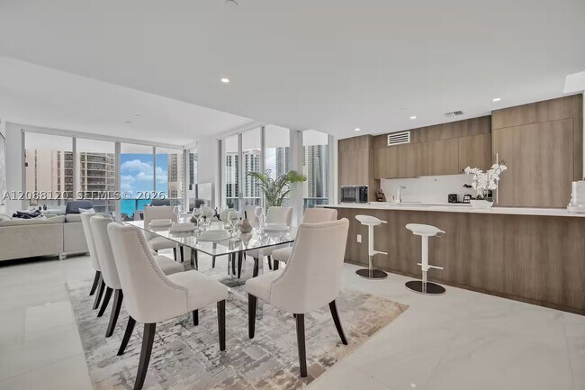 Building Photo - 17550 Collins Ave
