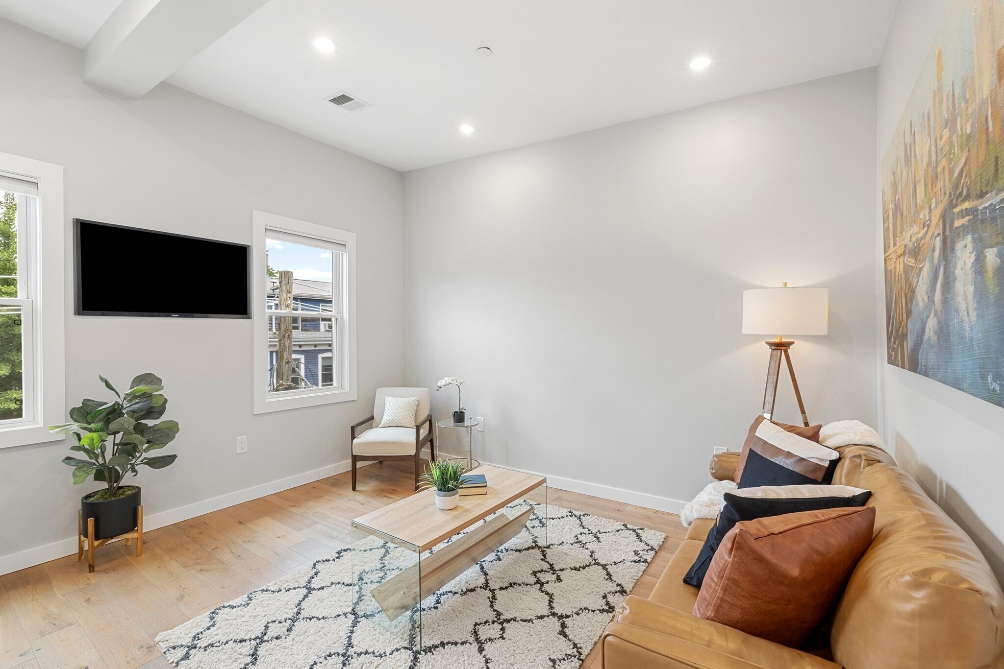 Building Photo - 338 Hurley St