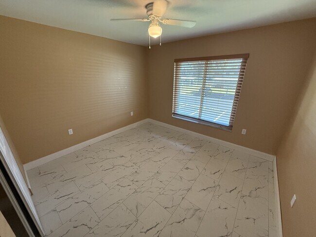 Building Photo - 21280 Brinson Ave