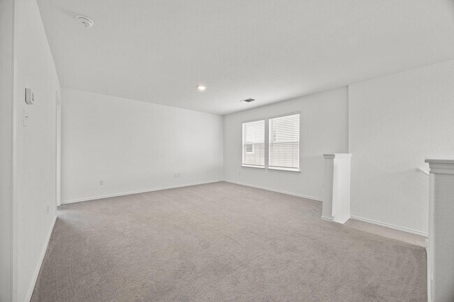 Building Photo - 124 Banyon Dr