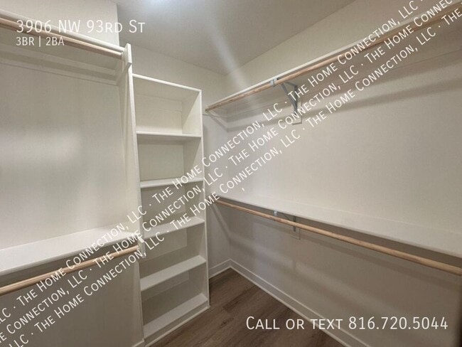 Building Photo - 3906 NW 93rd St