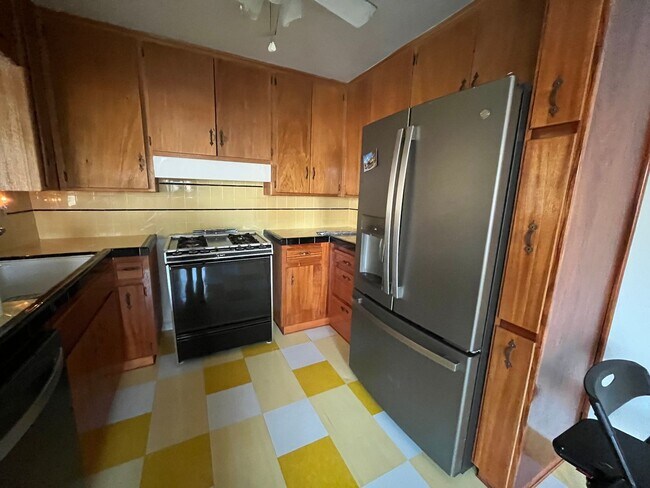 Building Photo - Cozy Home for rent in Tulare