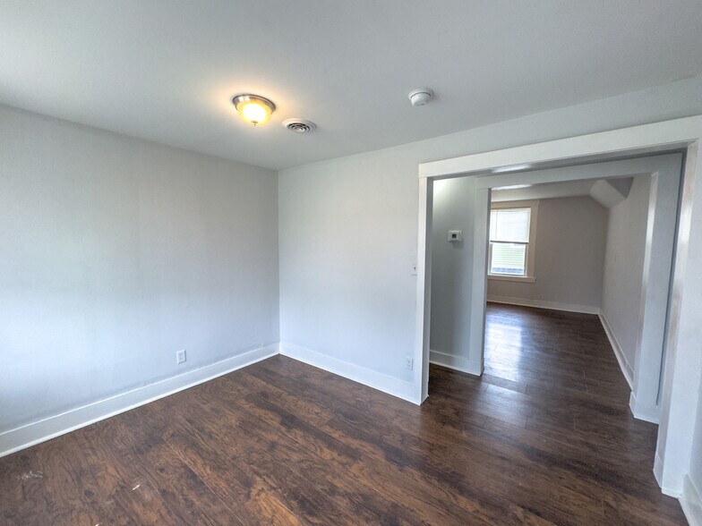 Building Photo - 255 County St