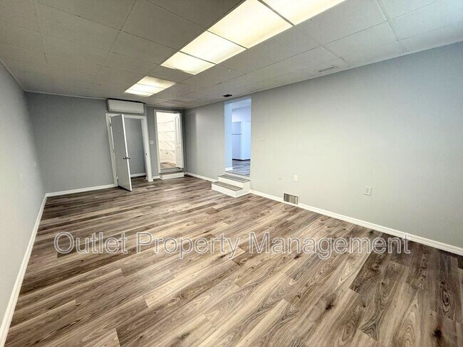 Building Photo - 5130 Curry Ford Rd