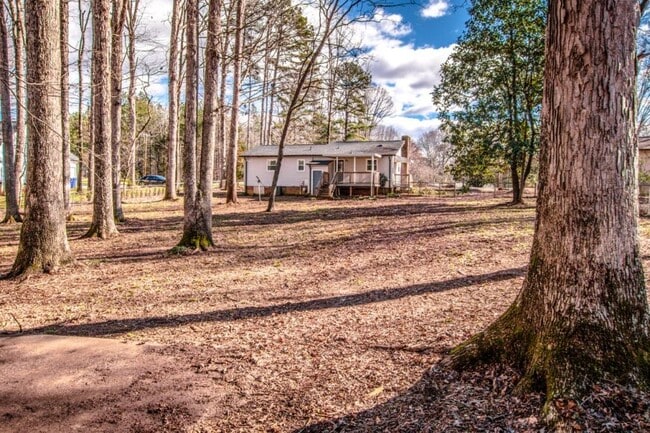 Building Photo - 1159 Camp Creek Rd
