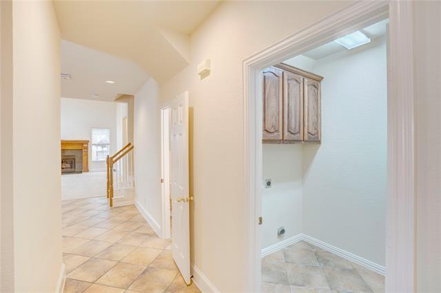 Building Photo - 2056 Stonecourt Dr