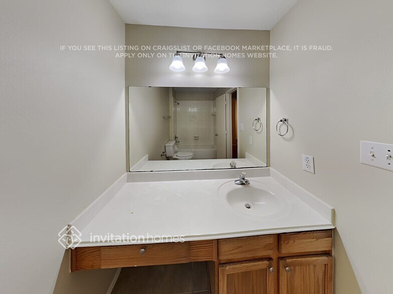 Building Photo - 9206 Rosewell Ct