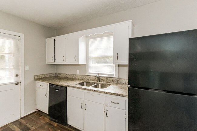 Building Photo - 6121 Court M