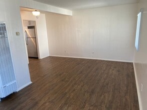 Building Photo - 2300 Chatsworth Blvd