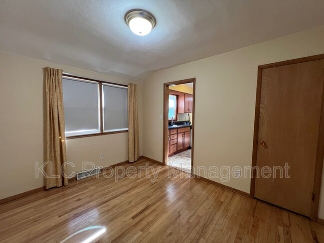 Building Photo - 3307 Gleaves Ct