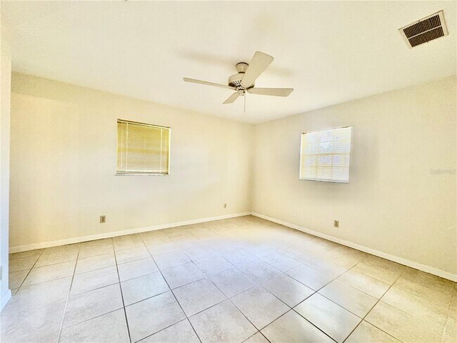 Building Photo - 29 Foxhall Ln