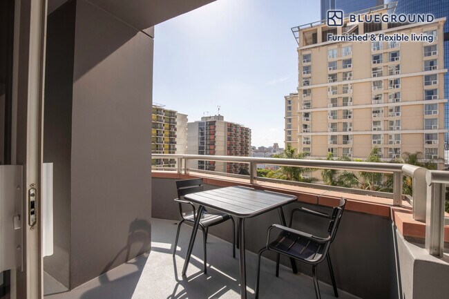 Building Photo - 225 S Olive St