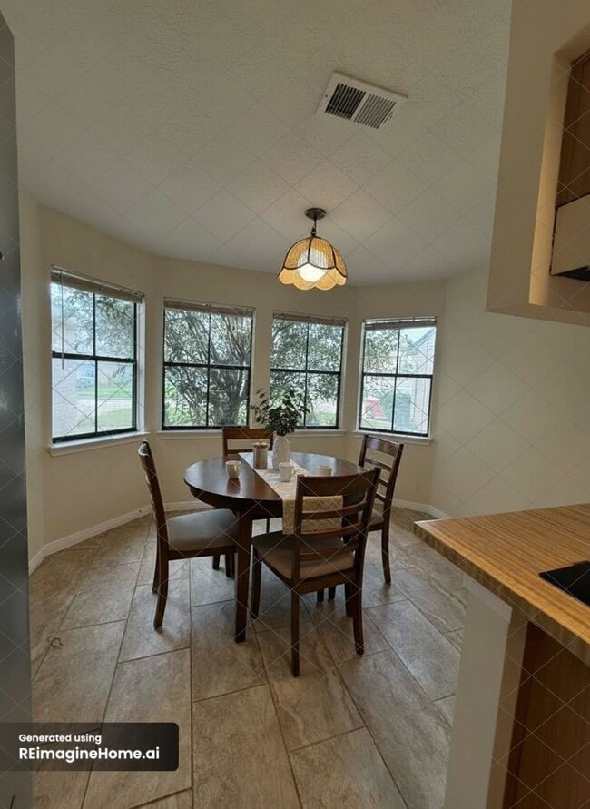 Building Photo - 10550 Walnut Glen Dr