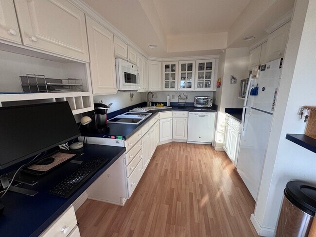 Building Photo - 127 Pettey Ln