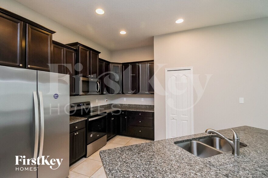 Building Photo - 1044 Mayfair Creek Ct