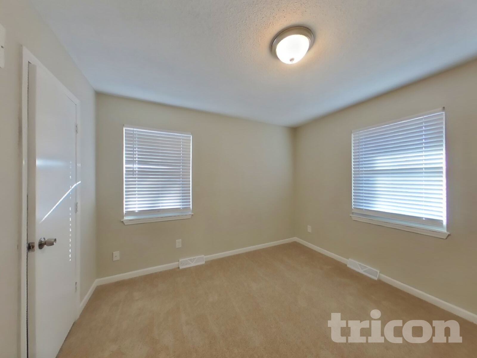 Building Photo - 1116 NE 10 St