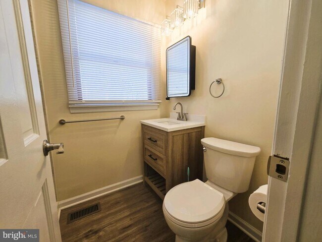 Building Photo - 199 Berger St