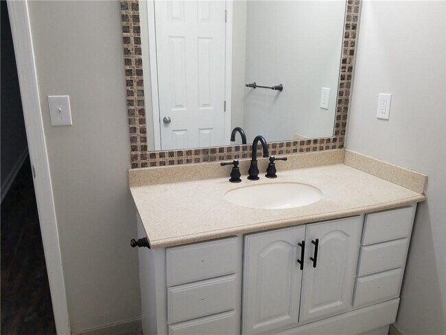 Building Photo - 3177 Pinto Dr