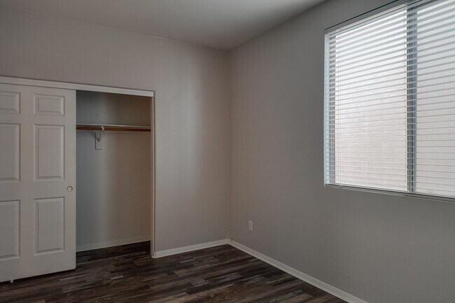 Building Photo - 9222 Cazador St