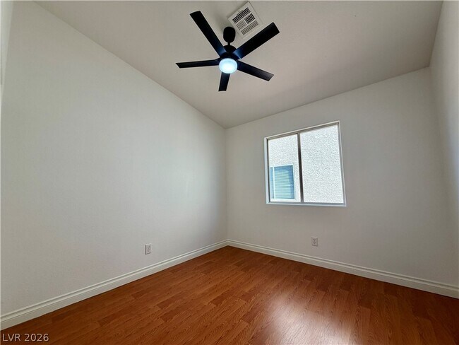 Building Photo - 3813 Sorrowing Sparrow Ct