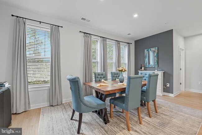 Building Photo - 709 Thomas Ln