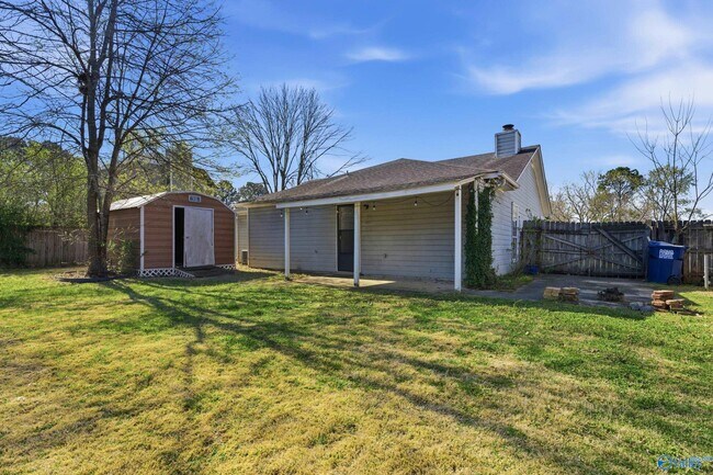 Building Photo - 2504 Reabok Cir SW