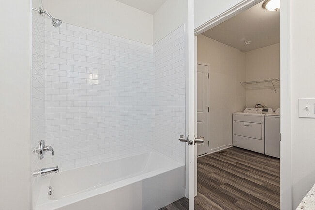 Building Photo - 58 Olympus Dr