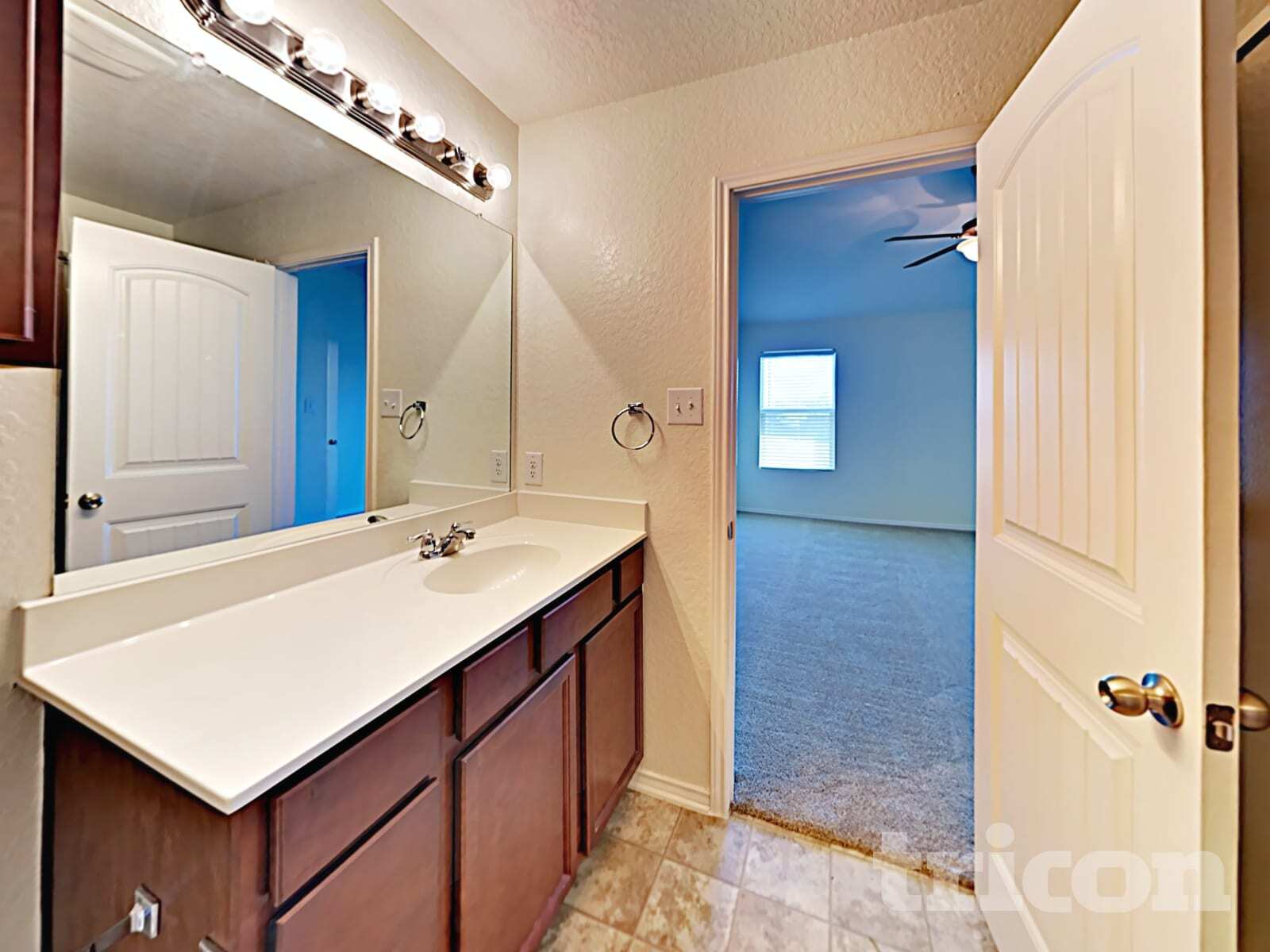 Building Photo - 2102 York Bend