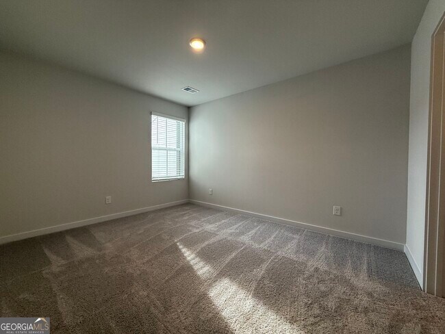 Building Photo - 7309 Mulberry St