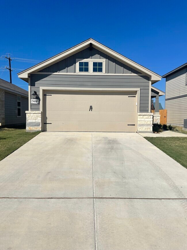 Building Photo - 3419 Rosita Wy