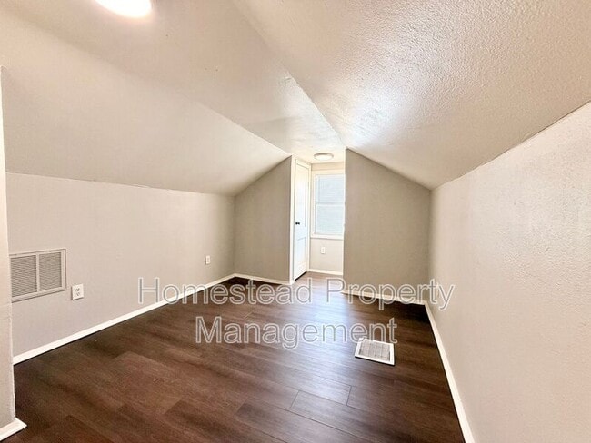 Building Photo - 2141 SW 45th St