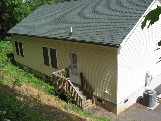 Building Photo - 197 Red Maple Ln