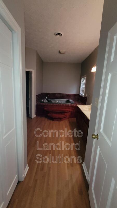 Building Photo - 80 Ridgecrest Ct