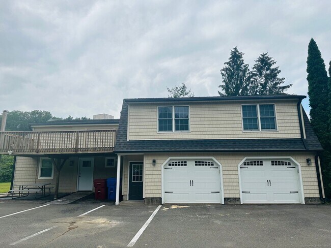 Primary Photo - 1349 Farmington Ave