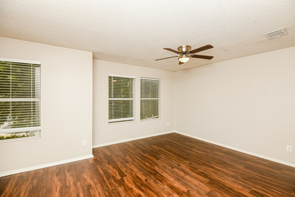 Building Photo - 3115 Teodoro Dr